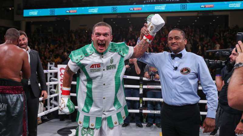 Oleksandr Usyk hints he may leave K2 Promotions; Bob Arum expresses interest in unbeaten heavyweight star