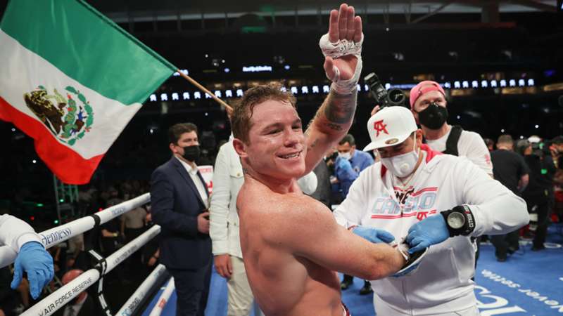 Canelo Álvarez se alegra de ver a Jake Paul en el boxeo