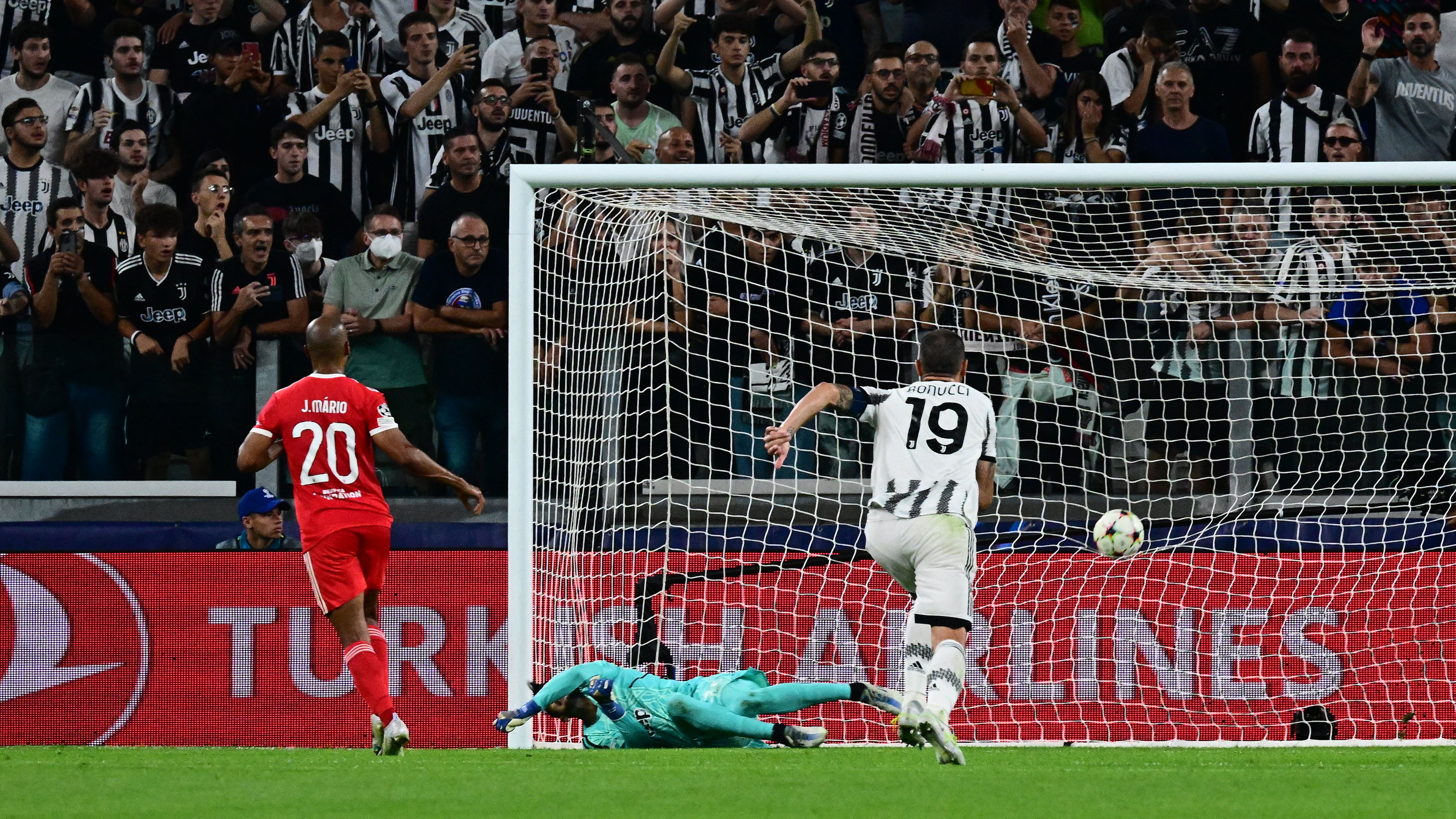 Joao Mario Benfica Juventus