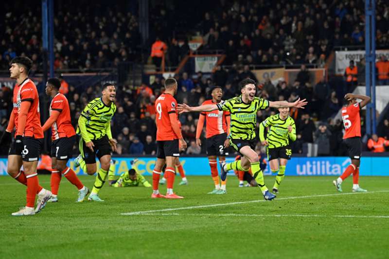 United joga mal contra o Luton Town, mas volta a vencer no Inglês