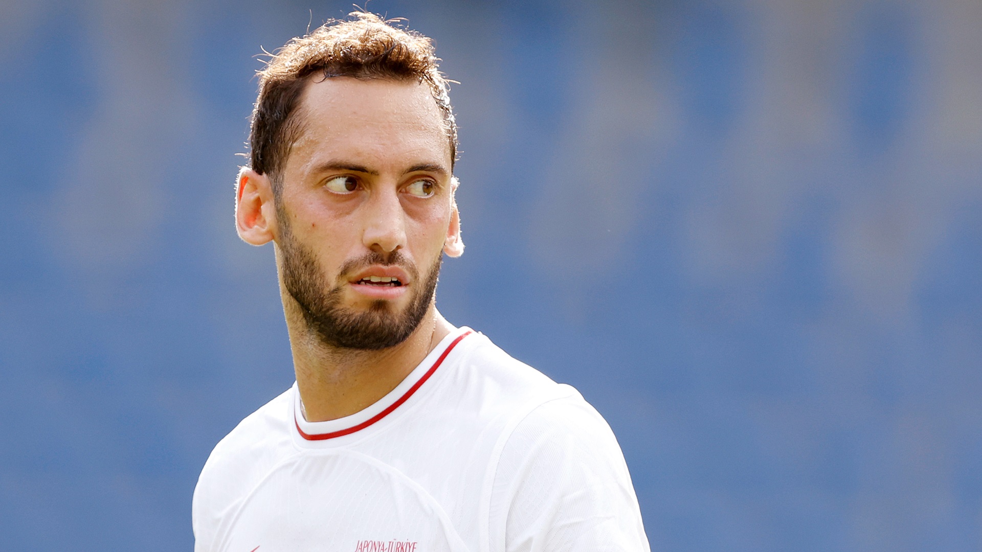 Calhanoglu con la maglia della Turchia