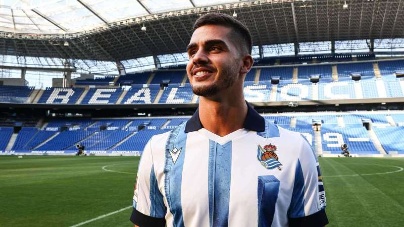 Antes do Benfica, André Silva volta a parar por lesão