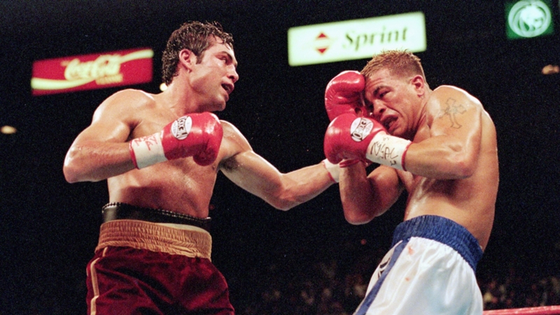 Oscar De La Hoya names surprising fighter as the hardest puncher he ever faced