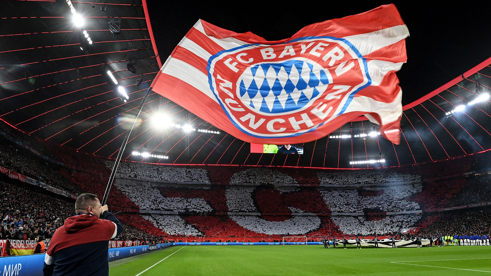 FC Bayern München Flagge Fahne Fans Stadion