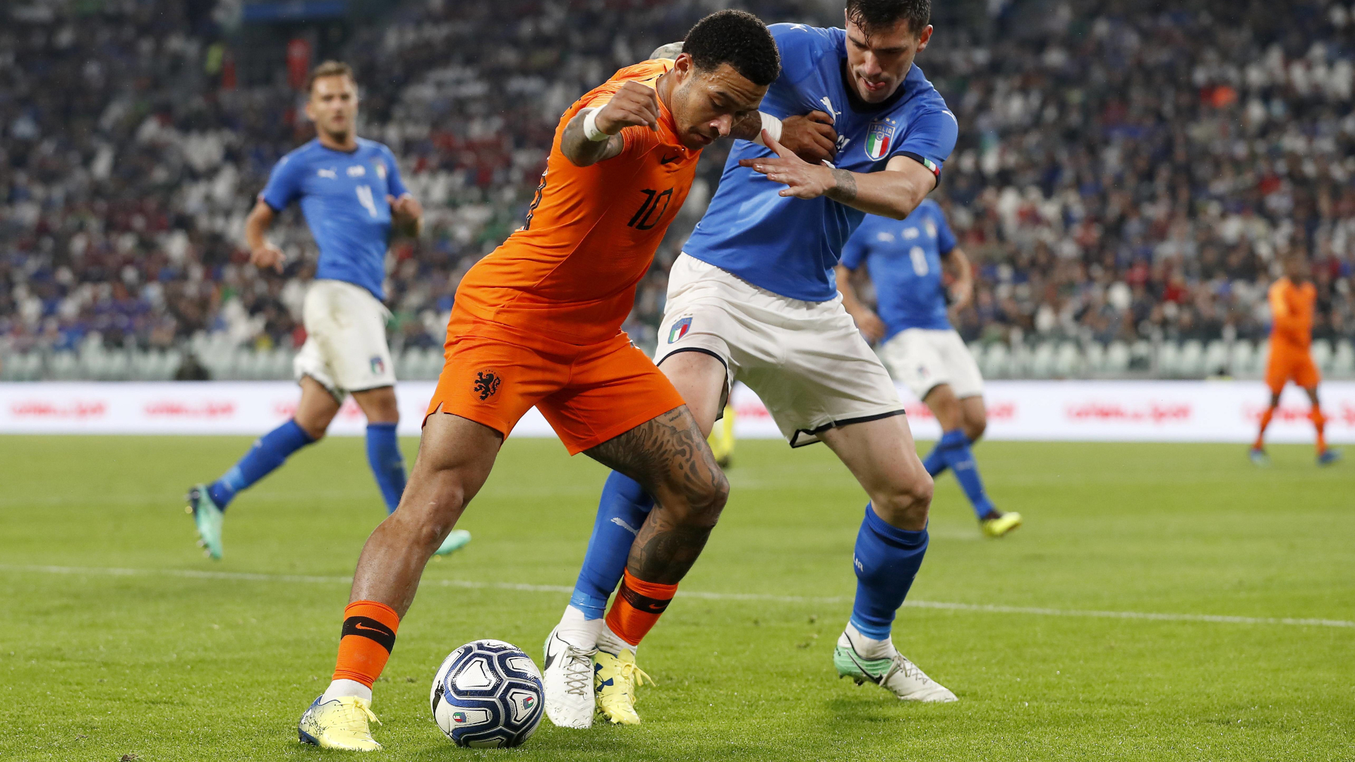 ONLY GERMANY Netherlands vs Italy Memphis Depay Alessio Romagnoli 04062018