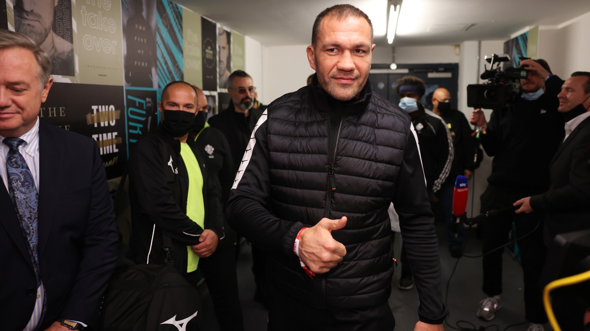 Boxing News: Pulev dominates Wasrzyk at Fight Club OC » December 16, 2023