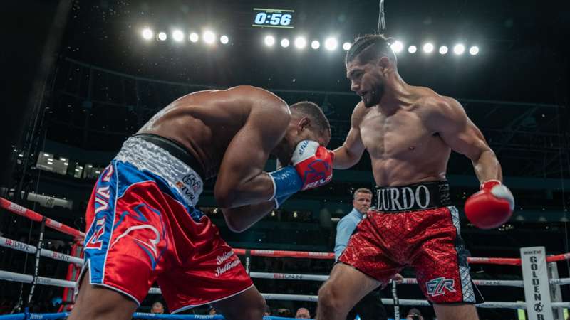 Zurdo Ramirez stops Yunieski Gonzalez in the 10th