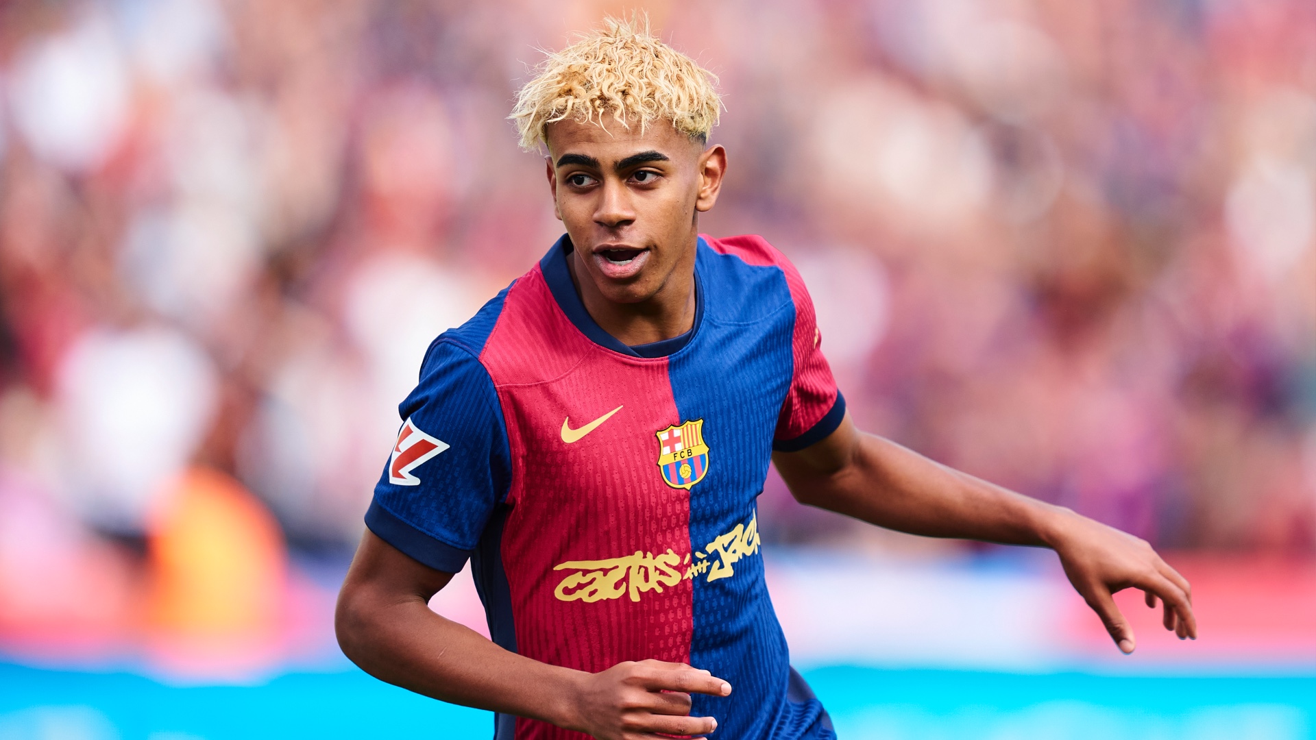 バルセロナ、17歳ヤマルとの契約を2031年まで延長!年俸は7億円から25 バルセロナ、17歳ヤマルとの契約を2031年まで延長!年俸は7億円から25