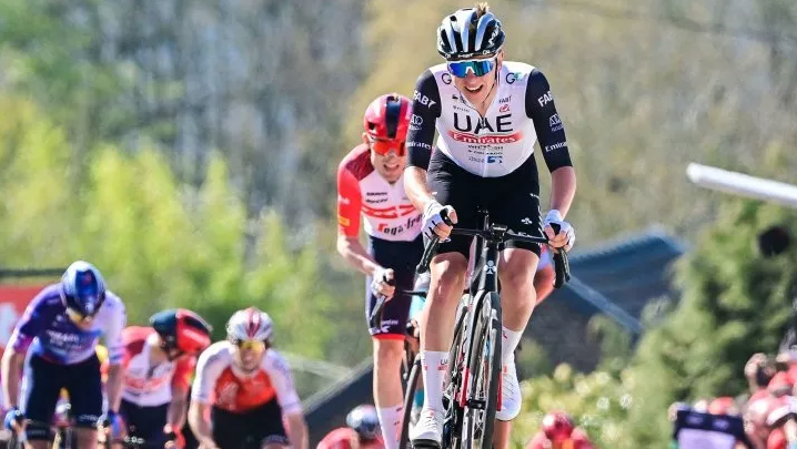 Liegi-Bastogne-Liegi 2023: trionfo Evenepoel, Pidcock secondo