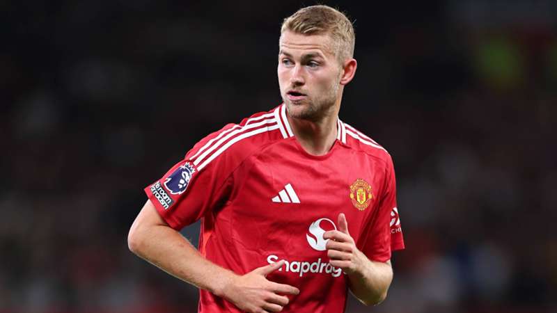 Andy Cole pinpoints the reason for Matthijs de Ligt's 'inconsistency' with Manchester United