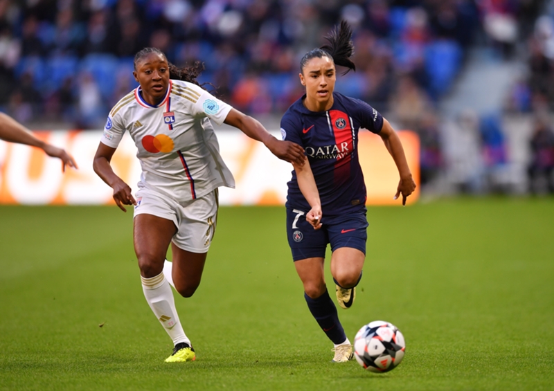 Vê aqui os três golos de rajada que deram a vitória do Lyon frente ao PSG frente na UEFA Women's Champions League