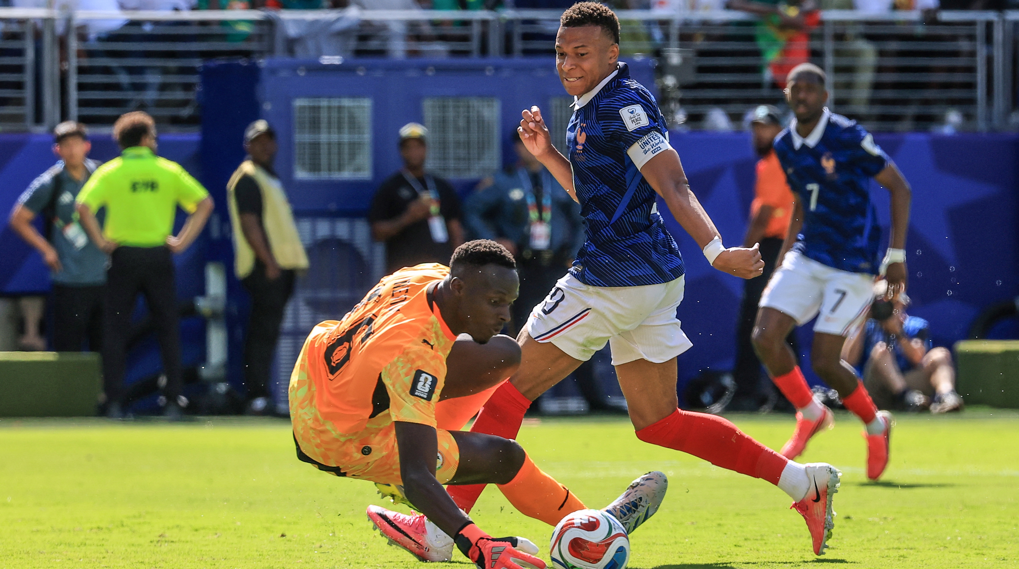 北中米W杯】さすがの貫録！エンバペの2ゴールなどでフランスが難敵