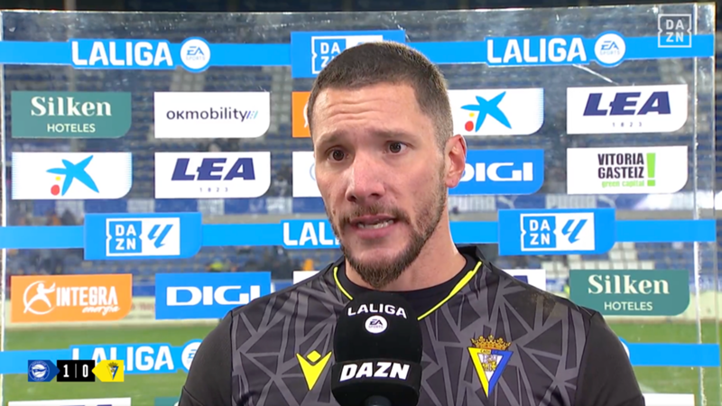 Conan Ledesma, dolido en DAZN tras la derrota contra el Deportivo Alavés: "El Cádiz no se merece esto"