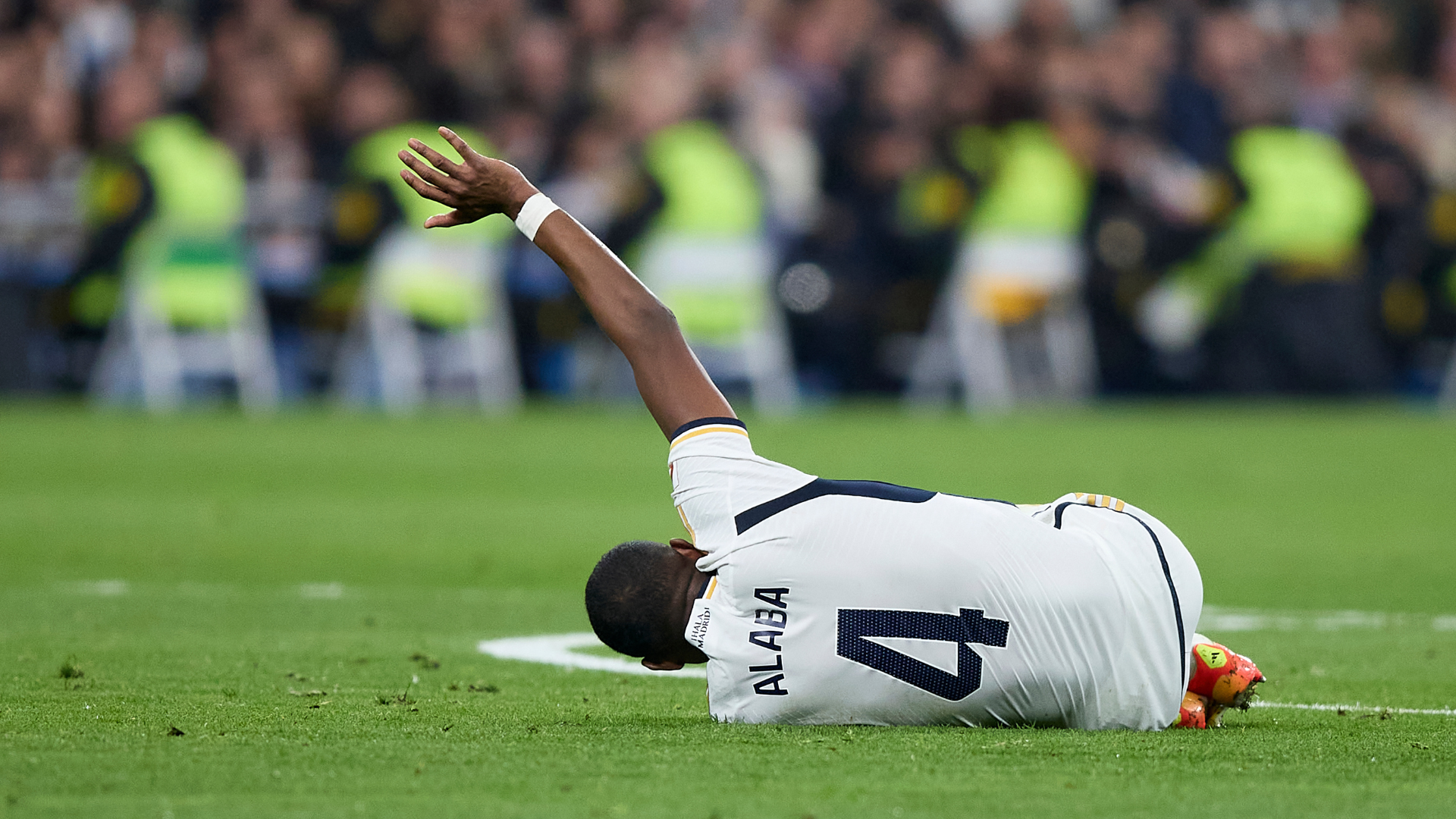 David Alaba, lesionado: qué le pasa, qué lesión tiene, cuánto tiempo estará de baja y qué partidos se perderá con el Real Madrid y Austria | DAZN News ES