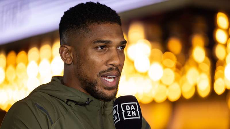 Anthony Joshua dismisses cake stunt and tells Daniel Dubois to keep his focus