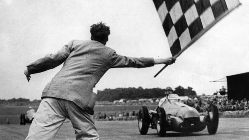 Cuál fue y cuándo la primera carrera de F1 de la historia y quién ganó