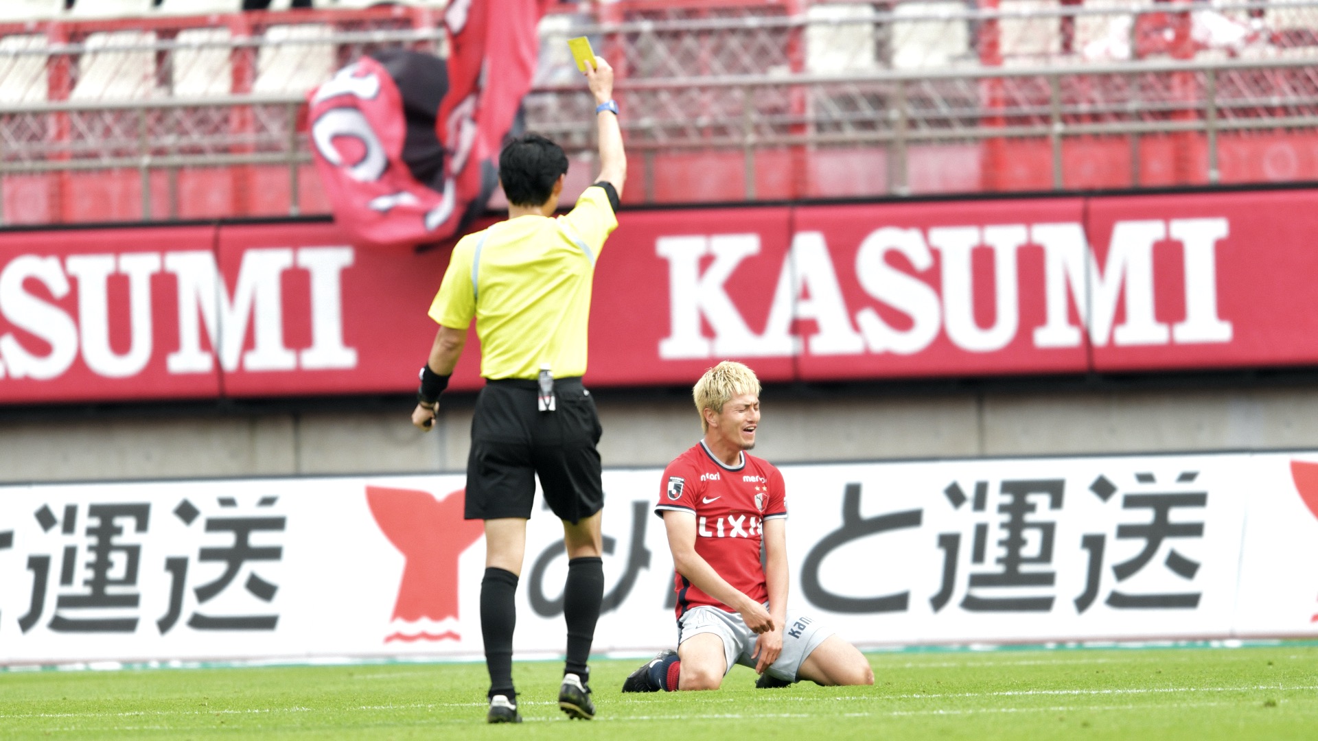 ほぼ 一緒のプレーでも2つの事象に違いが出たのは何故 鹿島対名古屋の鈴木優磨と相馬勇紀のプレーを検証 Jリーグジャッジリプレイ Dazn News 日本