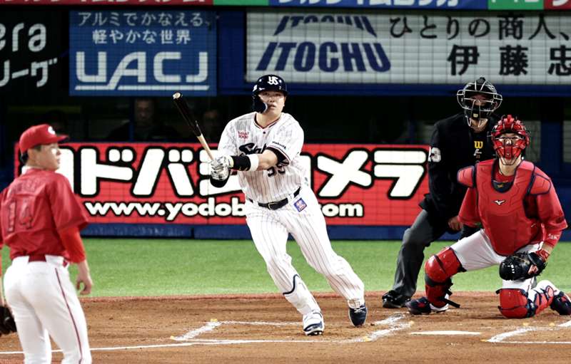 【動画】「WBCで完全解凍」ヤクルト村上が開幕戦の第1打席でいきなり一発「ボール球は見逃してくれや…」といった諦めのコメントも ｜ プロ野球