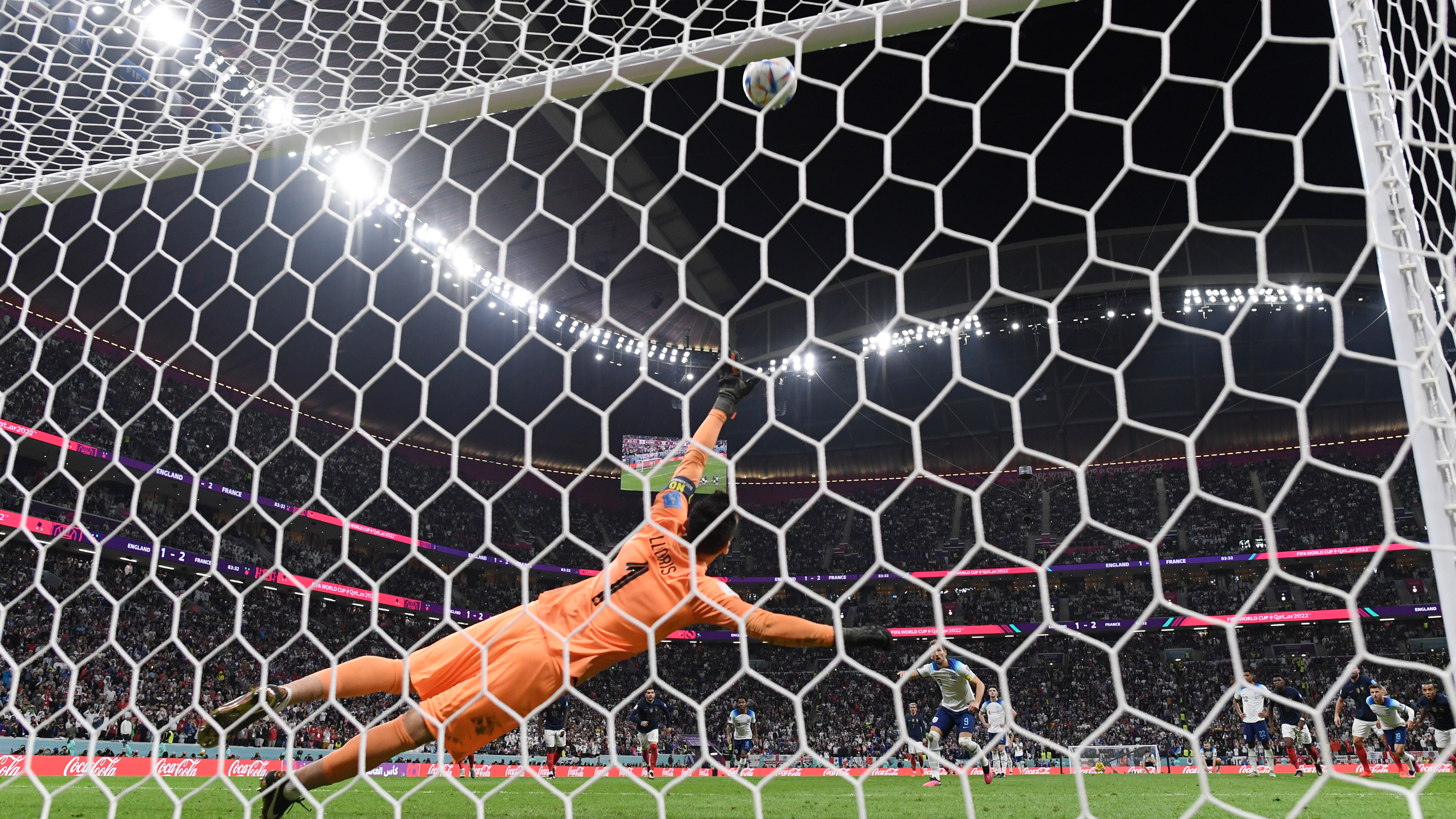 Harry Kane misses his penalty against France in the 2022 World Cup