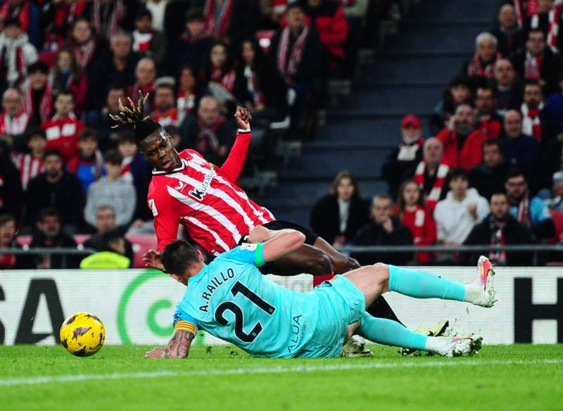 "Resbala y luego choca": el audio del VAR sobre la acción entre Antonio Raíllo y Nico Williams que Figueroa Vázquez pitó penalti en el Athletic vs Mallorca