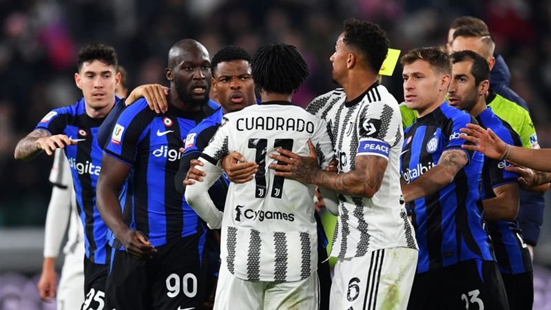 Juve, curva chiusa col Napoli per i 'buu' a Lukaku. Cuadrado: 3 turni di stop. I bianconeri valutano il ricorso