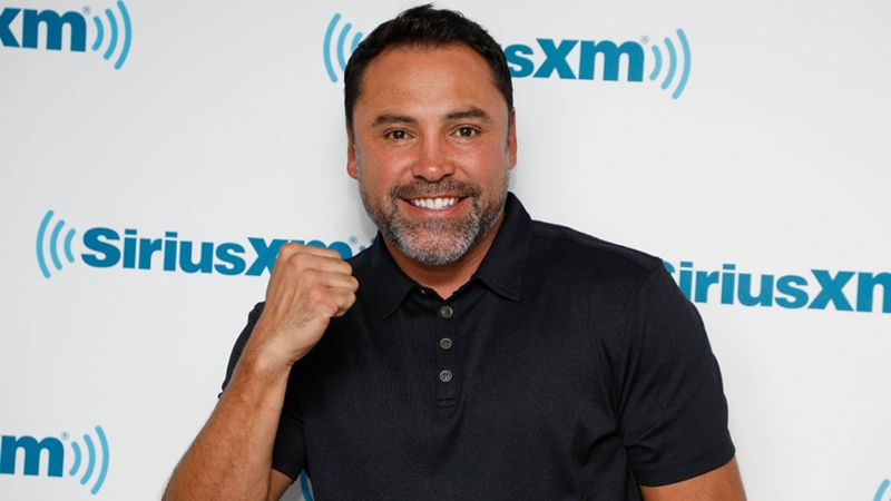 Oscar De La Hoya names the major world champion who he thinks is not 'selling seats'