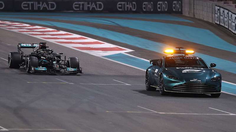"¡Por favor, no Safety Car!" Toto Wolff y su súplica a Michael Masi y la FIA en Abu Dhabi