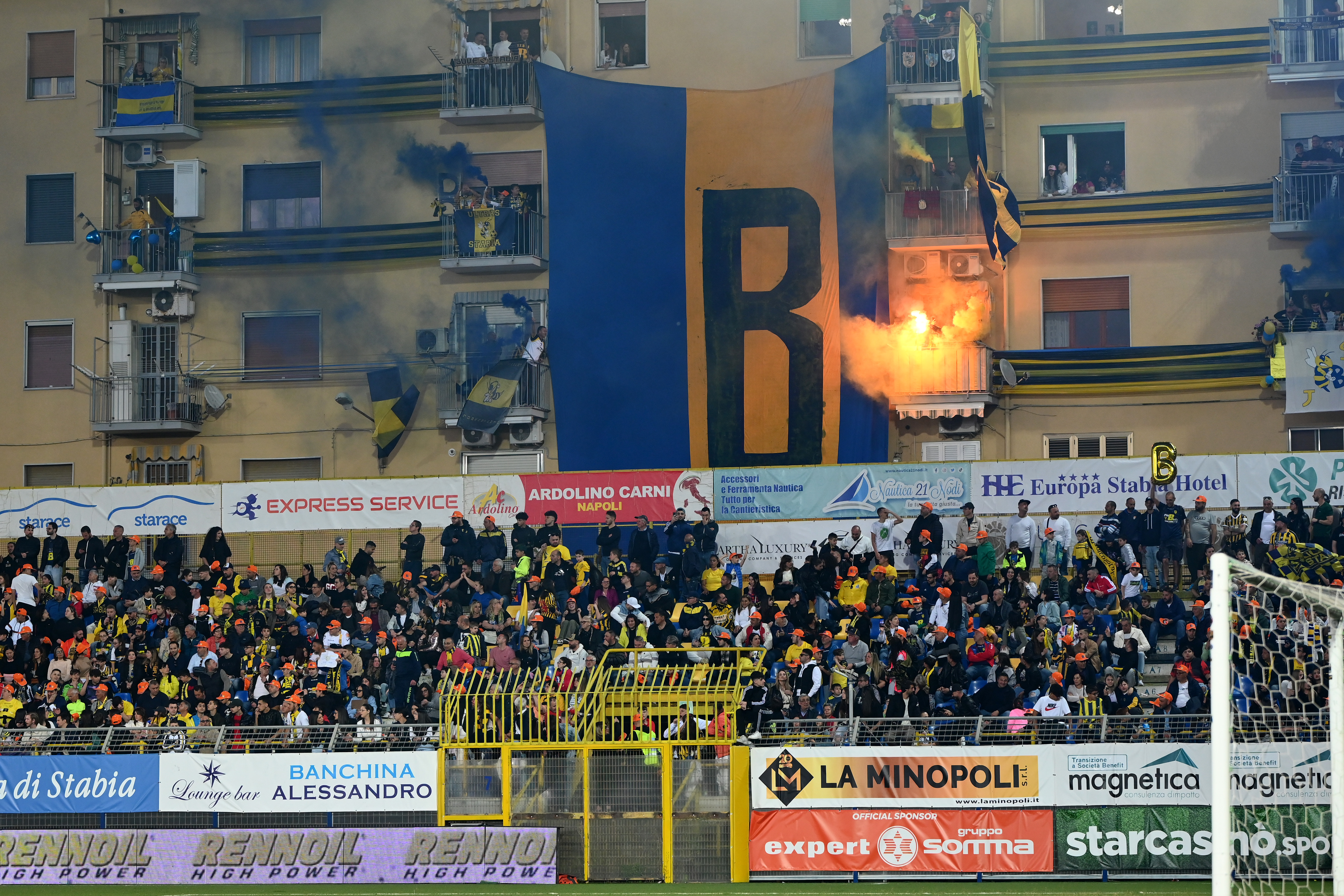 La festa dei tifosi della Juva Stabia per la promozione in Serie BKT