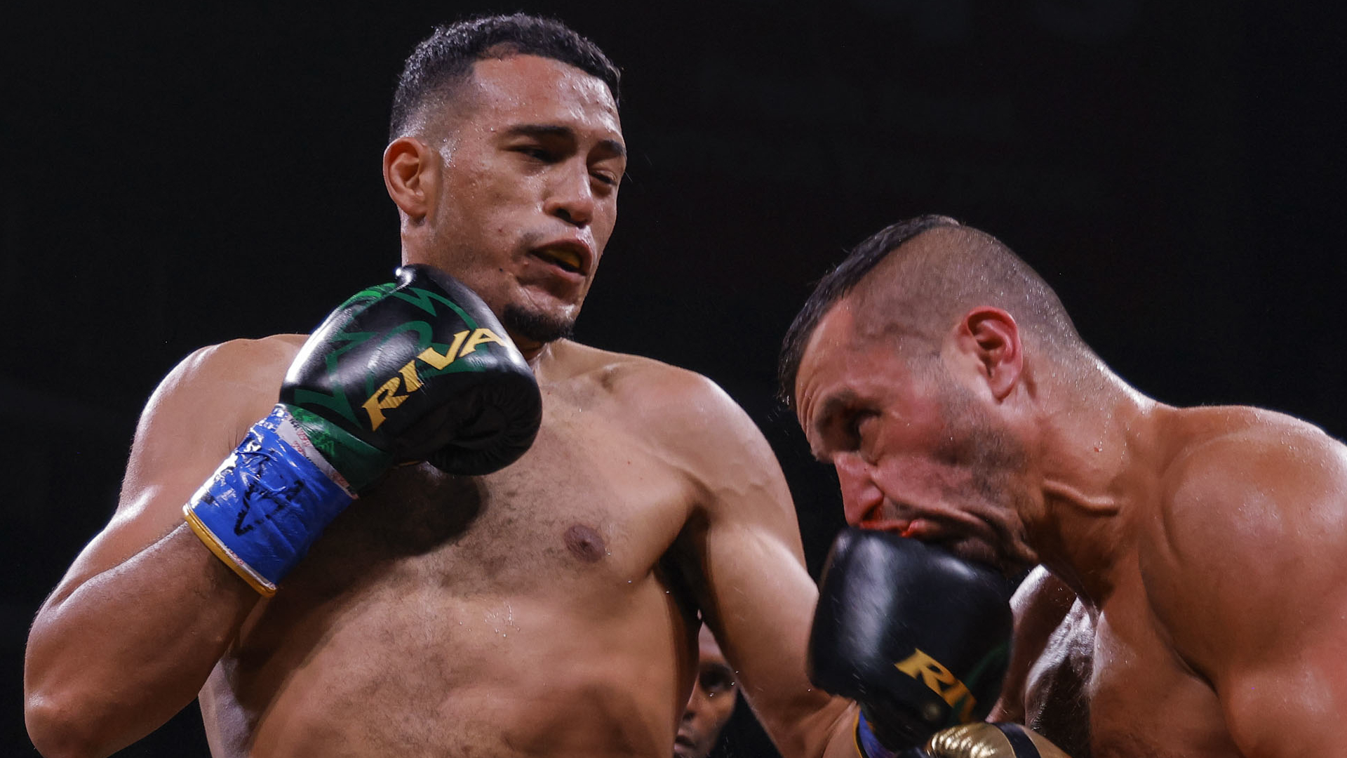 Photos: Benavidez KOs Lemieux, Gómez Dominates Cota - Boxing News