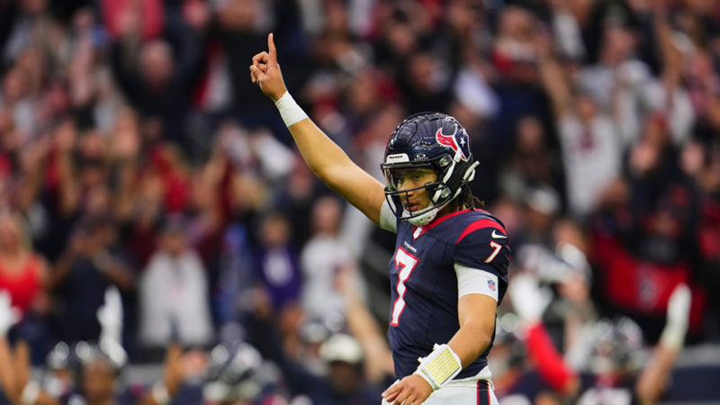 CJ Stroud, el quarterback más joven de la historia en ganar un partido de Playoffs NFL: los impresionantes datos del jugador de los Houston Texans ante los Cleveland Browns