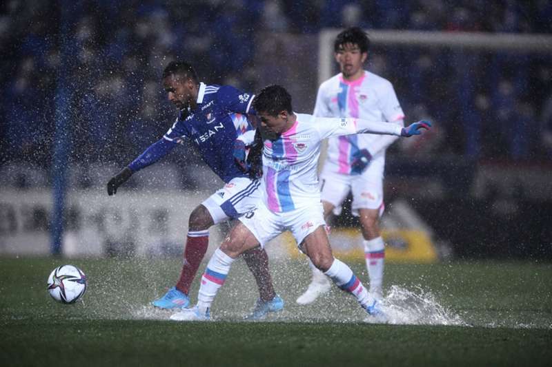 雨中のハイインテンシティー対決に勝者は生まれず。横浜FMと鳥栖の一戦はスコアレスドローに終わる ｜ 3月18日結果まとめ ｜ Jリーグ