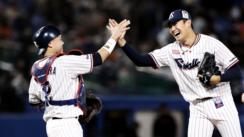 東京ヤクルトスワローズ・奥川恭伸が9回98球完封勝利でマダックス達成、読売ジャイアンツは山口俊が誤算 | セ・リーグCS結果 | プロ野球