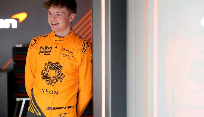 Taylor Barnard junta-se à NEOM McLaren Formula E Team para 2024/2025