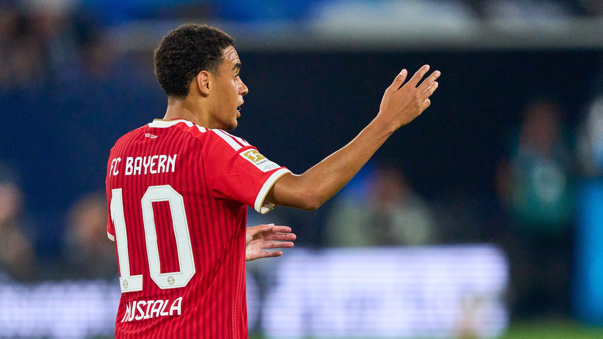 レアル・マドリーFWベンゼマがバロンドール初受賞｜ラ・リーガ | DAZN