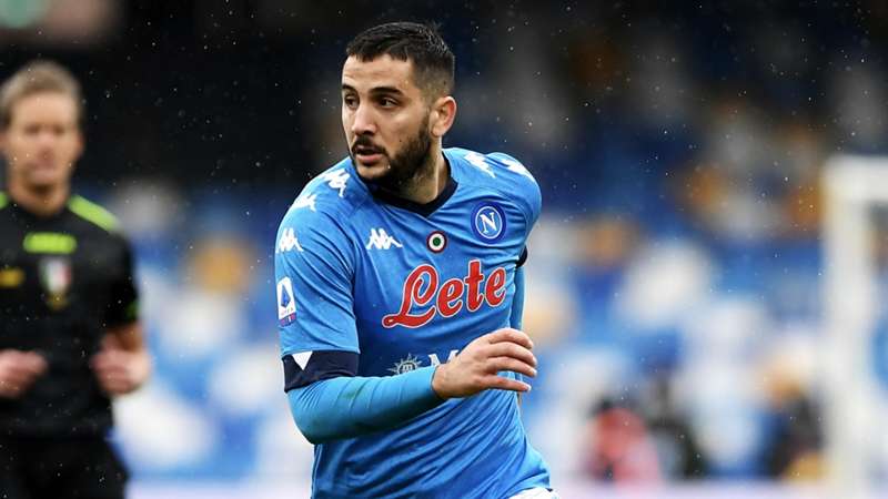 注目選手 広大な守備範囲誇るイタリア屈指のcb コスタス マノラス ナポリ セリエa Dazn News 日本