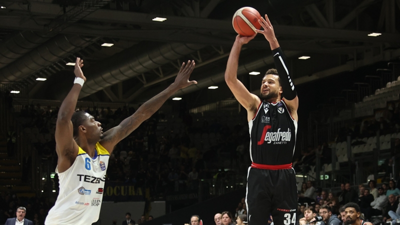 Efes Istanbul-Virtus Bologna 86-67: i turchi passeggiano su Bologna