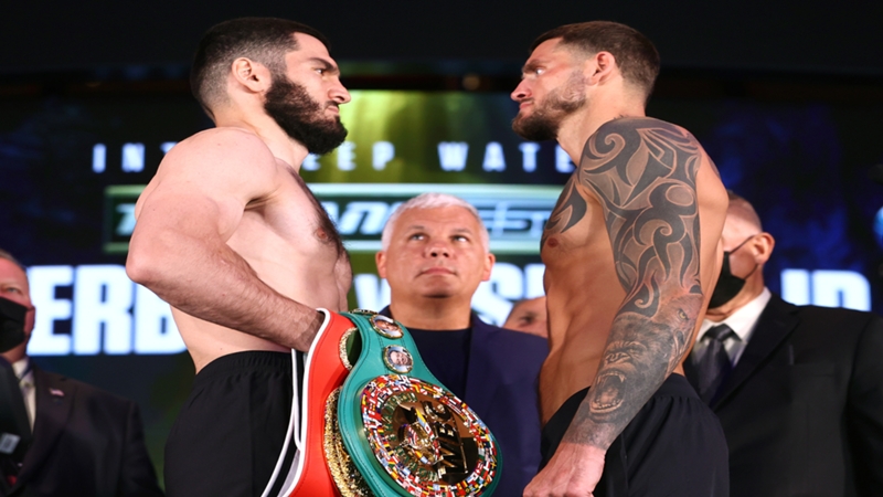 Artur Beterbiev destroys Joe Smith Jr. with three knockdowns to become three-belt light heavyweight champion