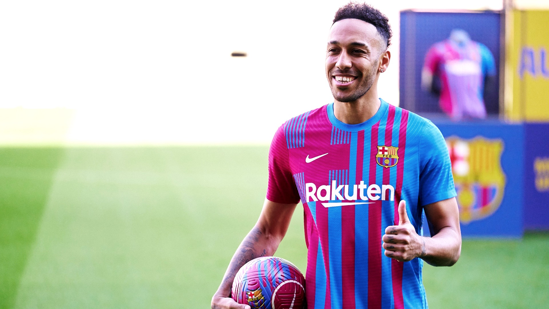 バルセロナ加入のオーバメヤン ラ リーガでのプレーは子供の頃からの夢 バルサとならclも勝ち取れる ラ リーガ Dazn News 日本