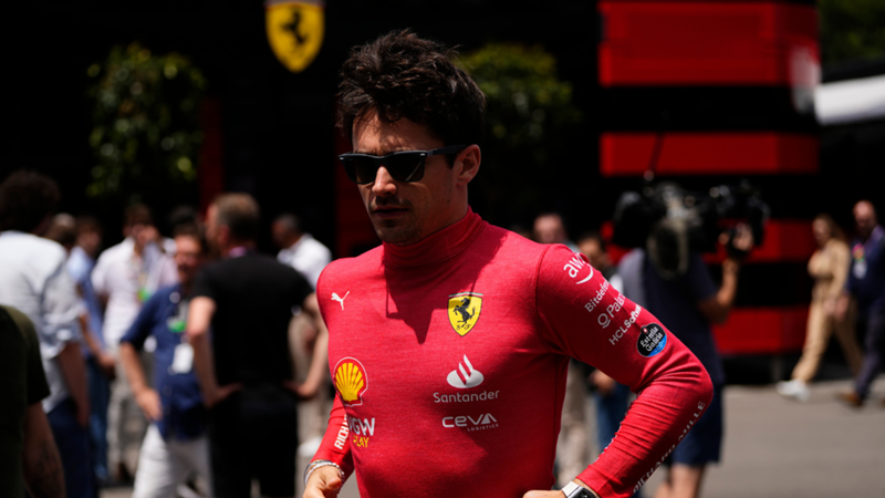 Charles Leclerc y su curiosa radio tras encontrarse varias bolsas de basura en Jeddah: "Es como Mario Kart"