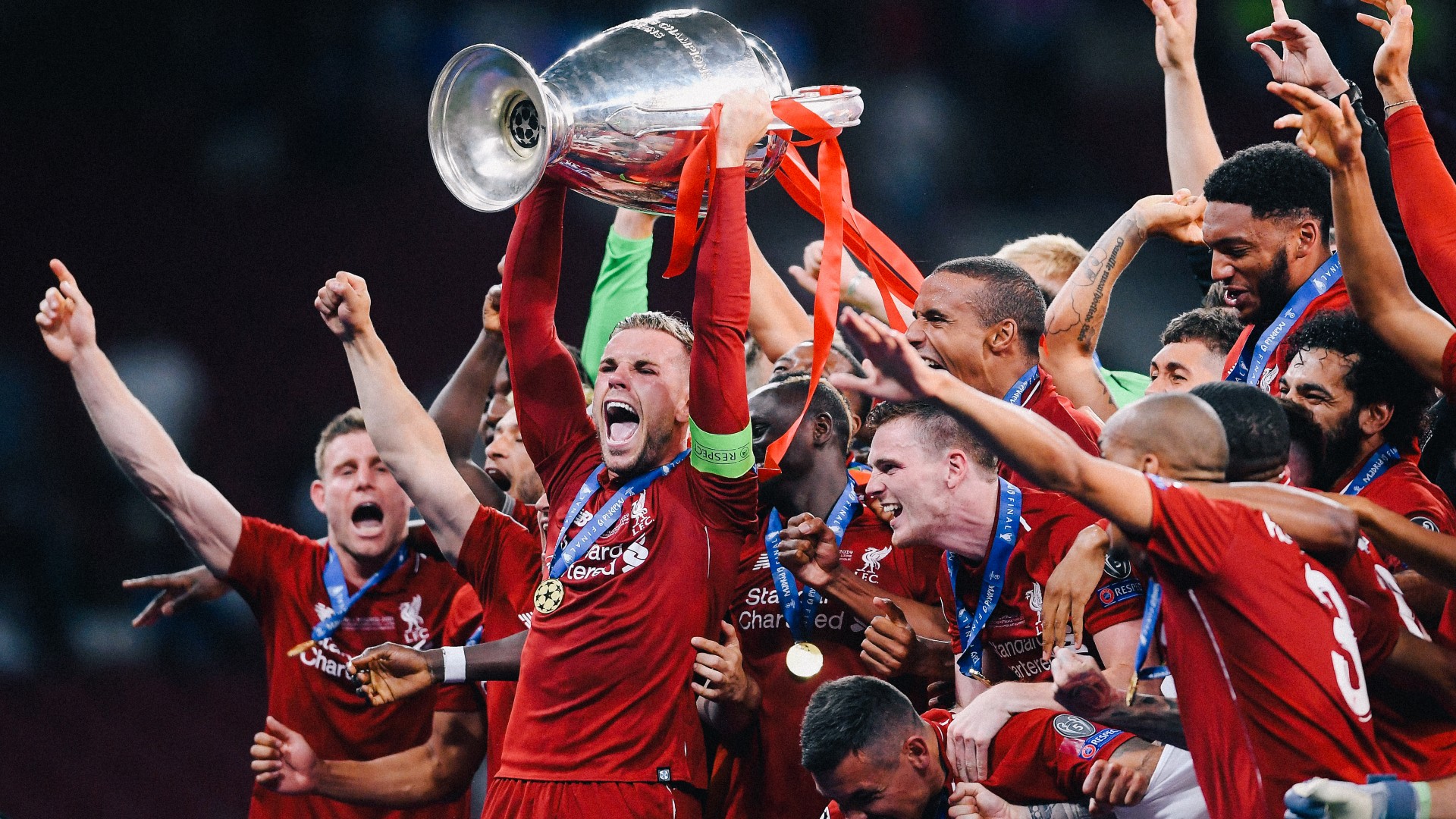 Liverpool team UCL trophy
