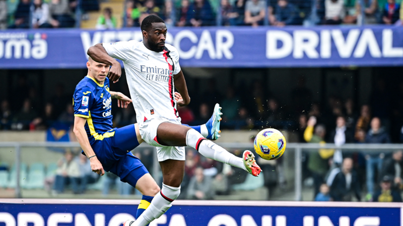 Serie A TIM, Verona-Milan 1-3: Pioli allunga al secondo posto con Theo, Pulisic e Chukwueze. Ai gialloblù non basta Noslin