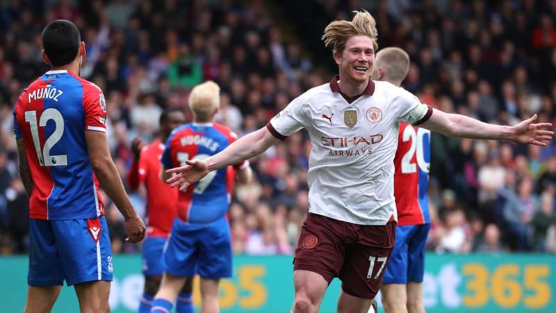 Gary Neville compares Kevin De Bruyne to England defender and David Beckham