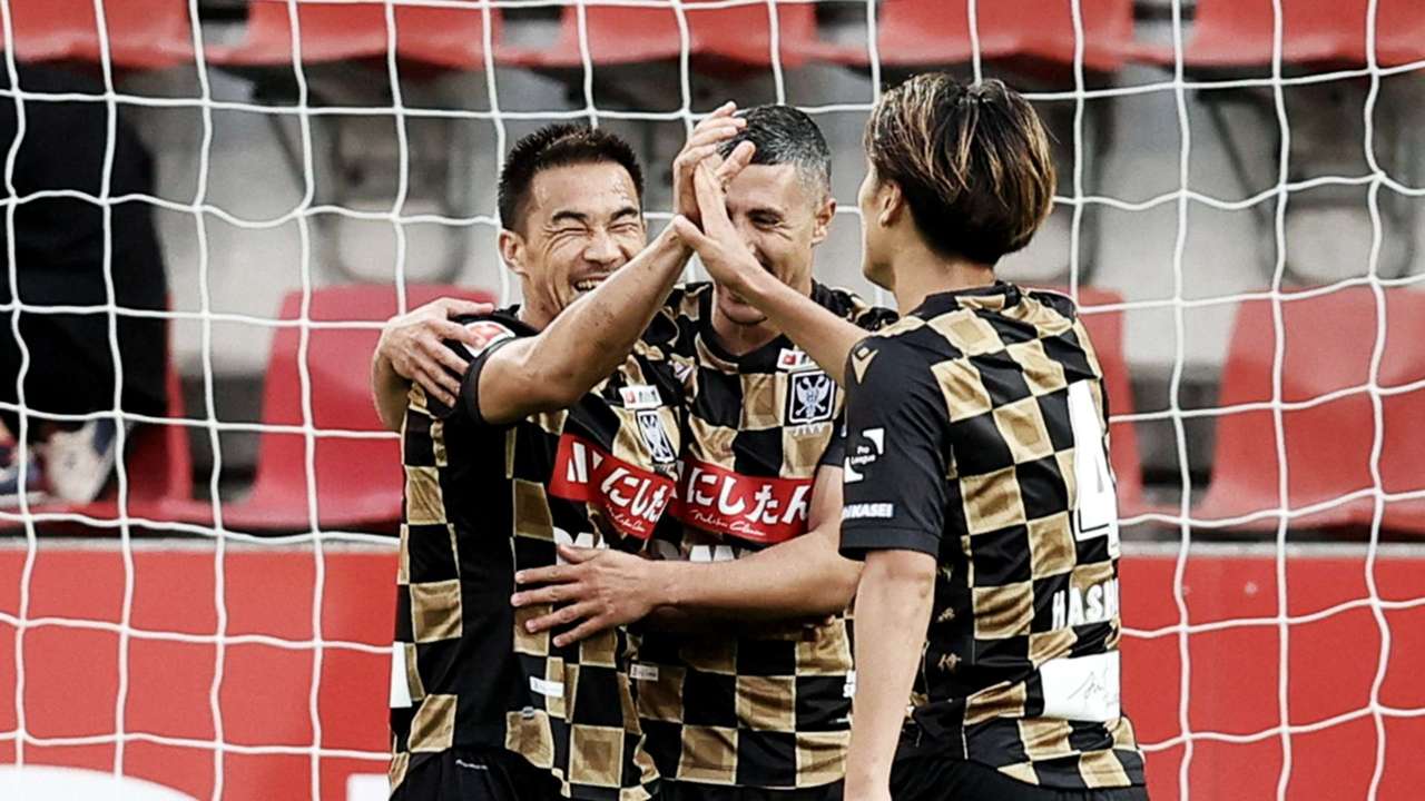 シント トロイデン岡崎慎司に待望の加入後初ゴール ベルギーリーグ Dazn News 日本 シント トロイデン岡崎慎司に待望の加入後初ゴール ベルギーリーグ Dazn News 日本