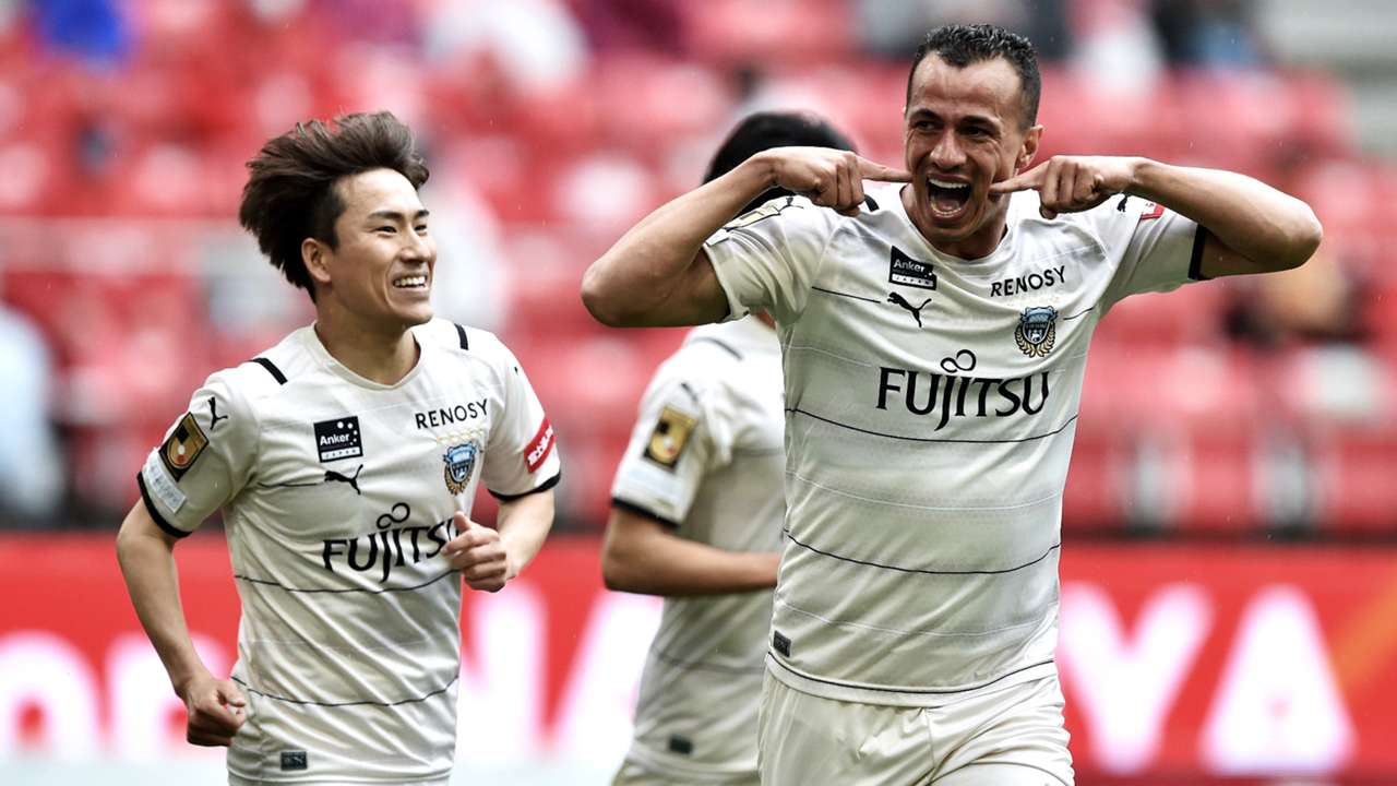 ゴールを決めたら娘さんのポーズを 4月の Konami月間mvp を受賞したレアンドロ ダミアンが普段とは違うゴールパフォの理由を告白 やべっちスタジアム Dazn News 日本 ゴールを決めたら娘さんのポーズを 4月の Konami月間mvp を受賞したレアンドロ ダミアンが普段とは違うゴールパフォの理由を告白 やべっちスタジアム Dazn News 日本