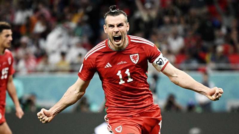 Gareth Bale responds to Rob McElhenney's Wrexham proposal