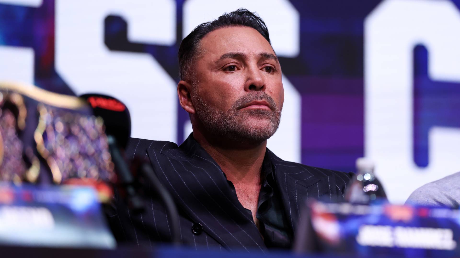 What did oscar de la hoya say to bill haney in press conference clash