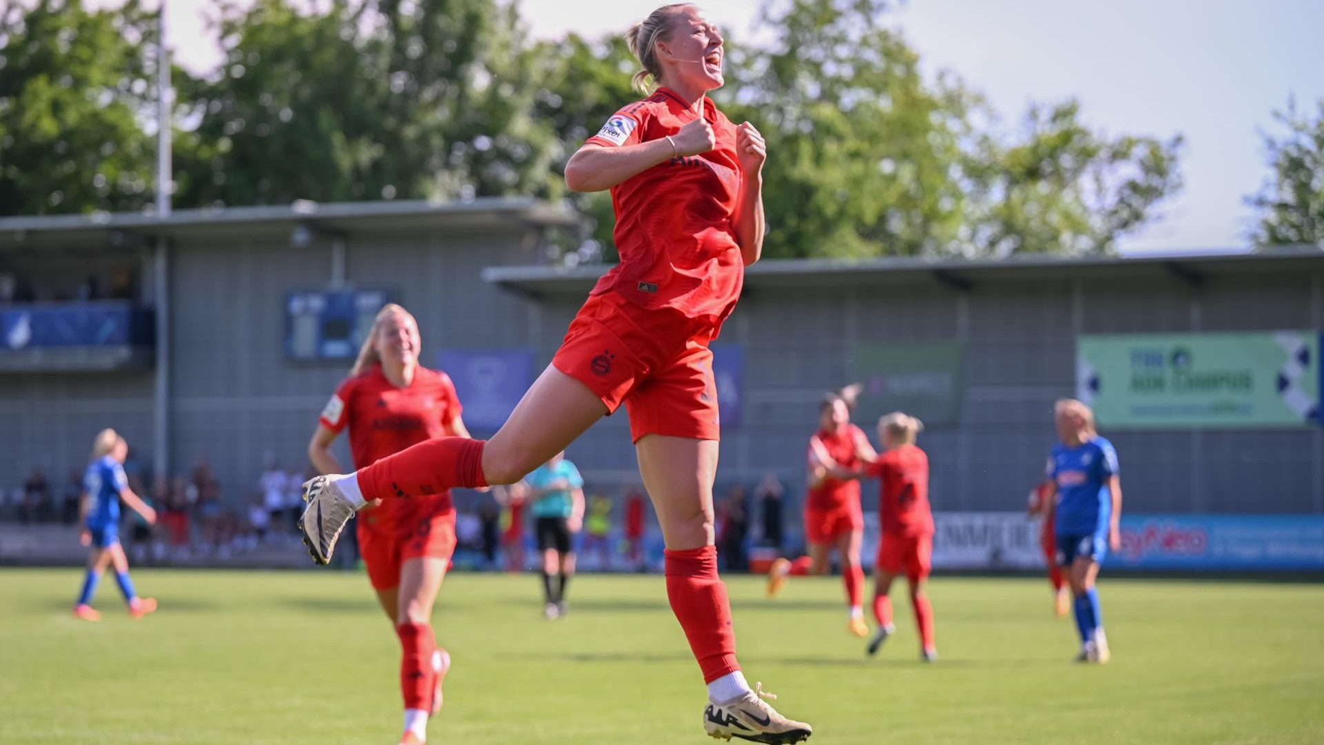 FC Bayern Lea Schueller Frauen-Bundesliga 20052024