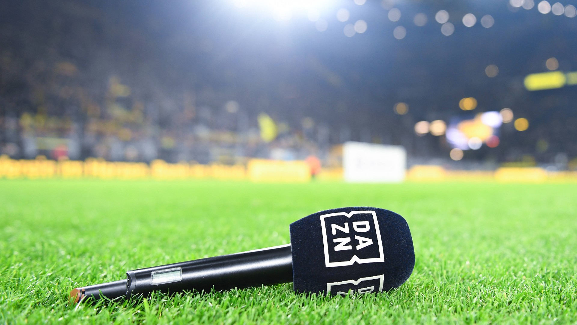 DAZN Mikrofon Champions League