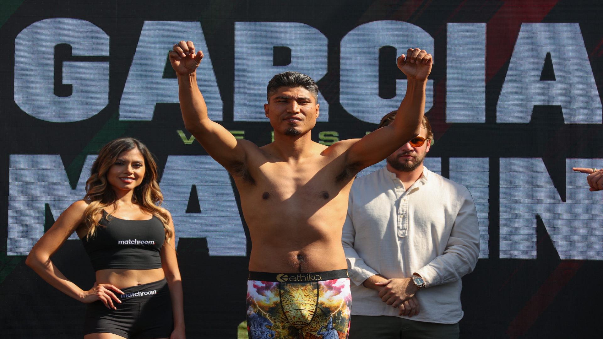 Mikey Garcia Shows Off Bulked Up Physique, Looking Muscular