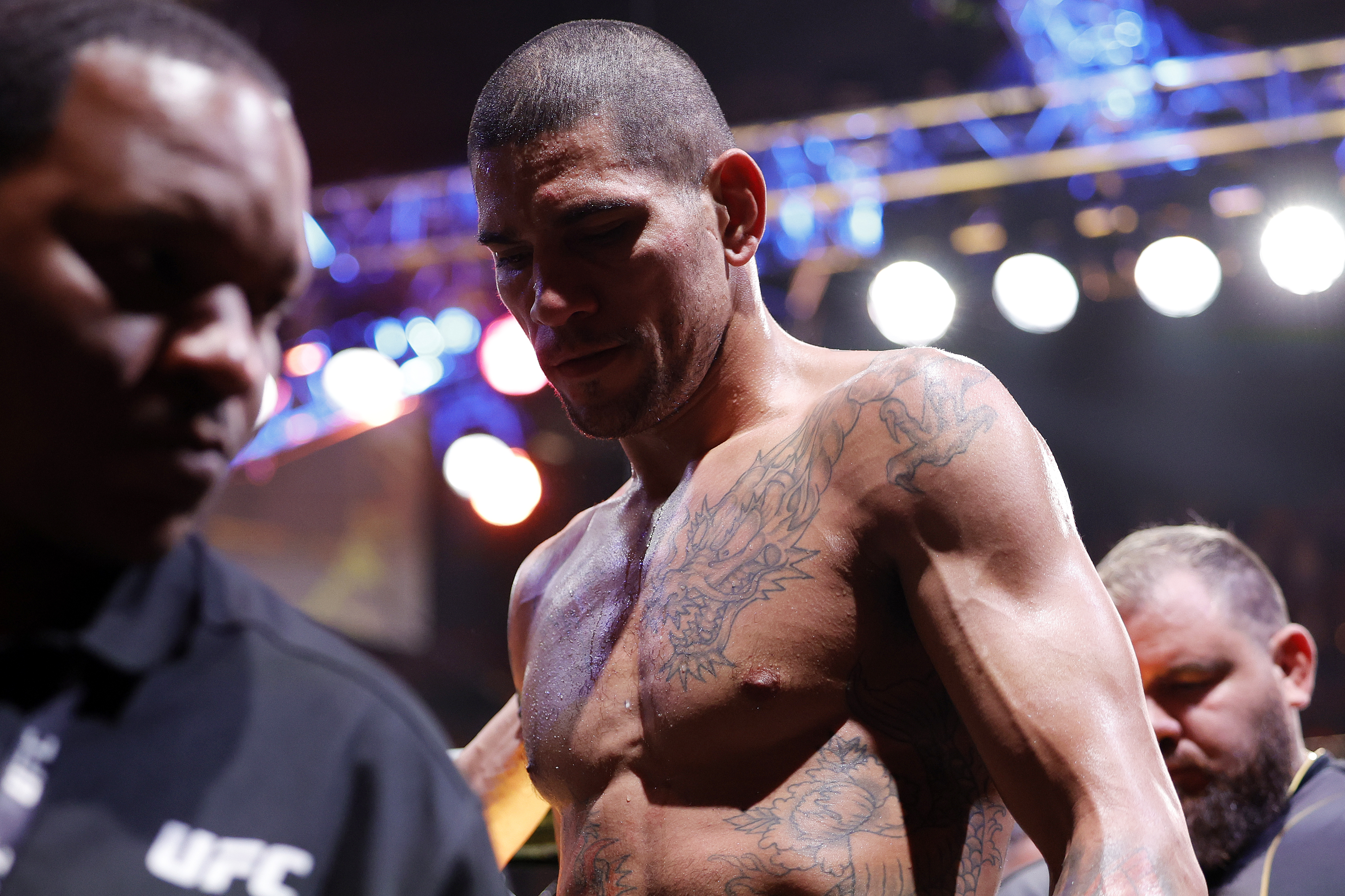 Alex Pereira accuses UFC of 'manipulating' fans as Daniel Cormier hits ...
